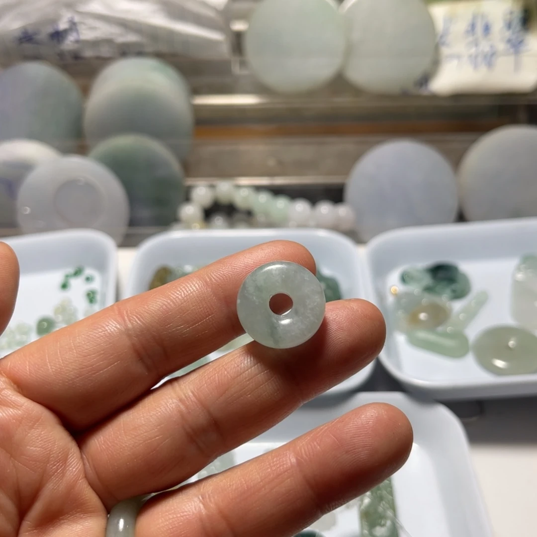 翡翠散珠翡翠毛料