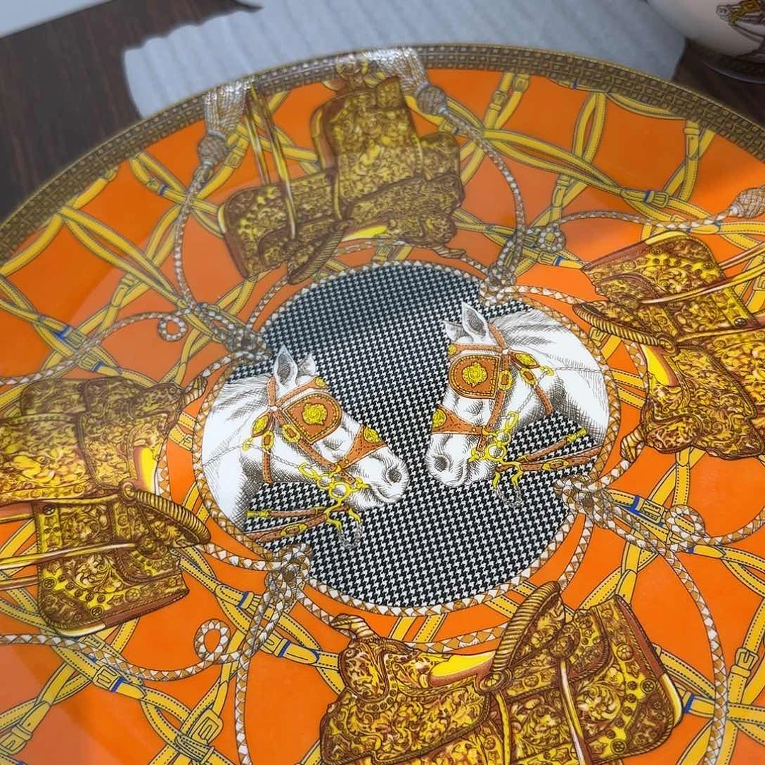 骨瓷珐琅彩工艺制作