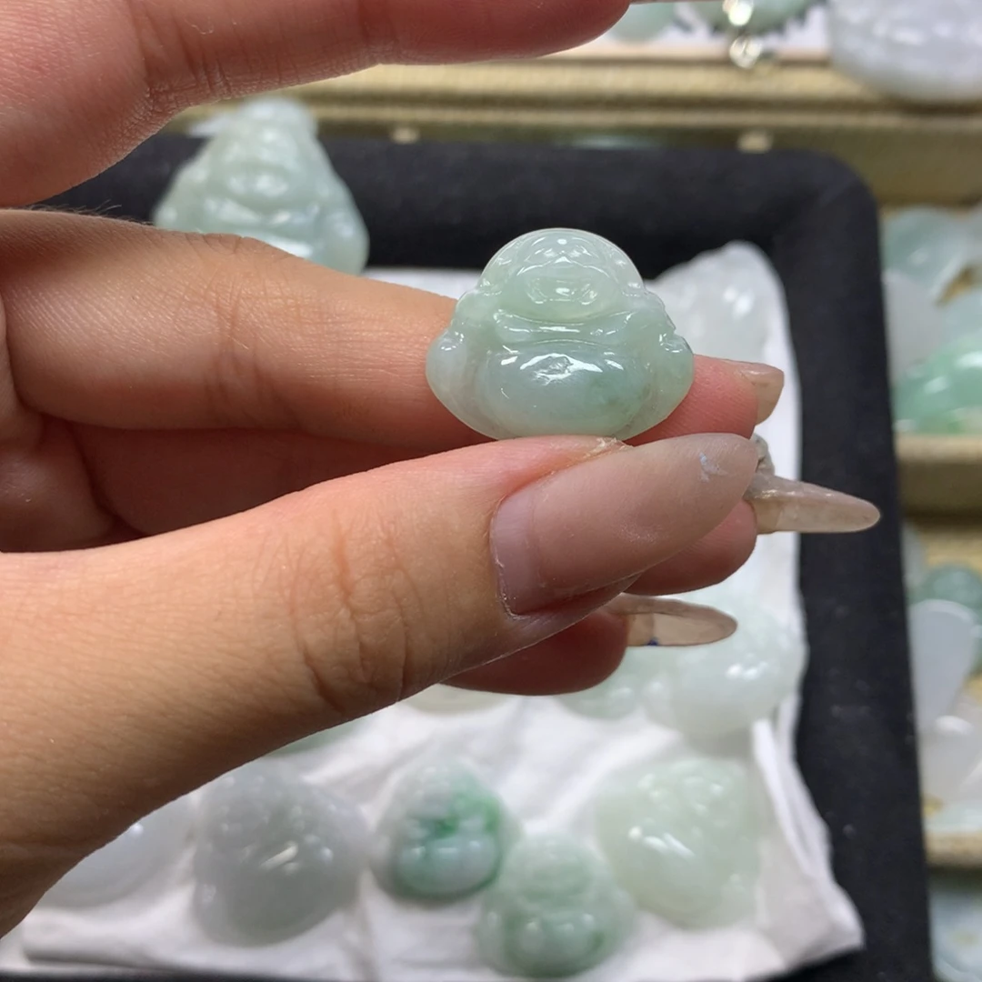 翡翠未镶嵌颈饰缅甸A货翡翠