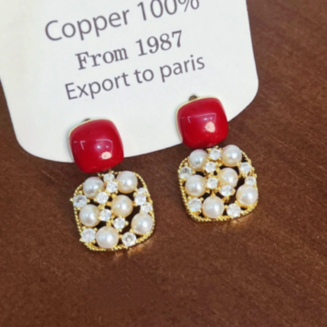 铜合金珐琅耳饰 复古港风锆石珍珠红色滴油耳钉简约气质时尚耳饰