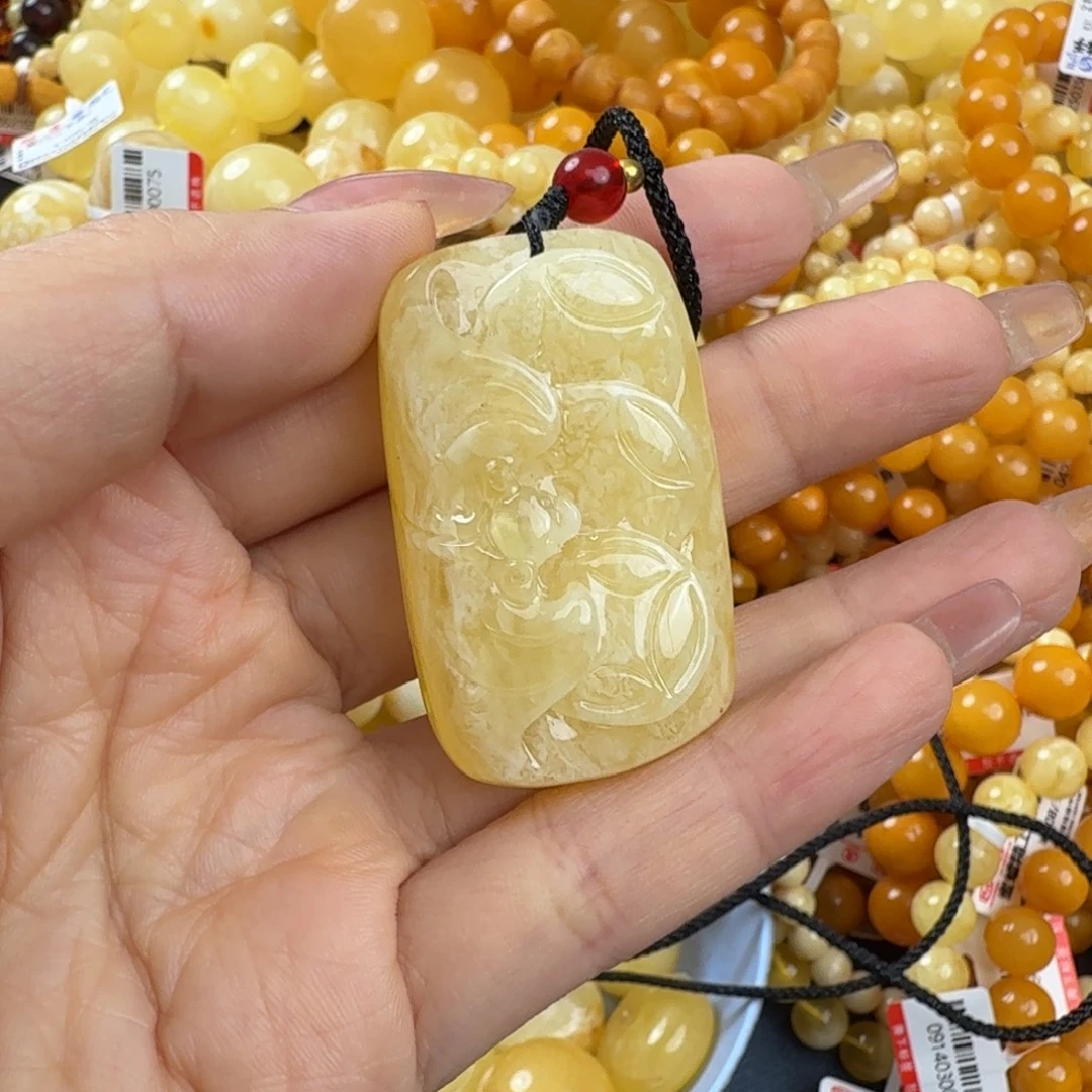 琥珀未镶嵌珠宝奇石