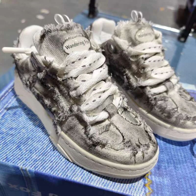 学院风做旧厚底板鞋增高低帮面包鞋 F001W