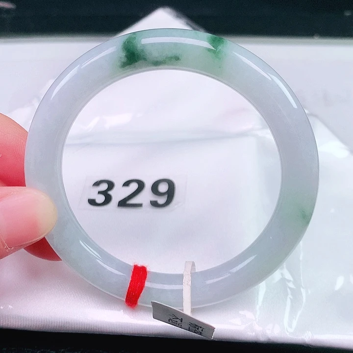 翡翠未镶嵌手镯（圆镯）329