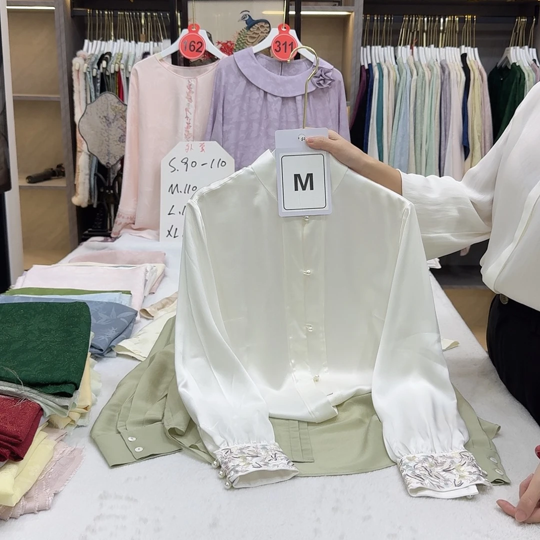 凡****非遗传承人的精神风貌和精神