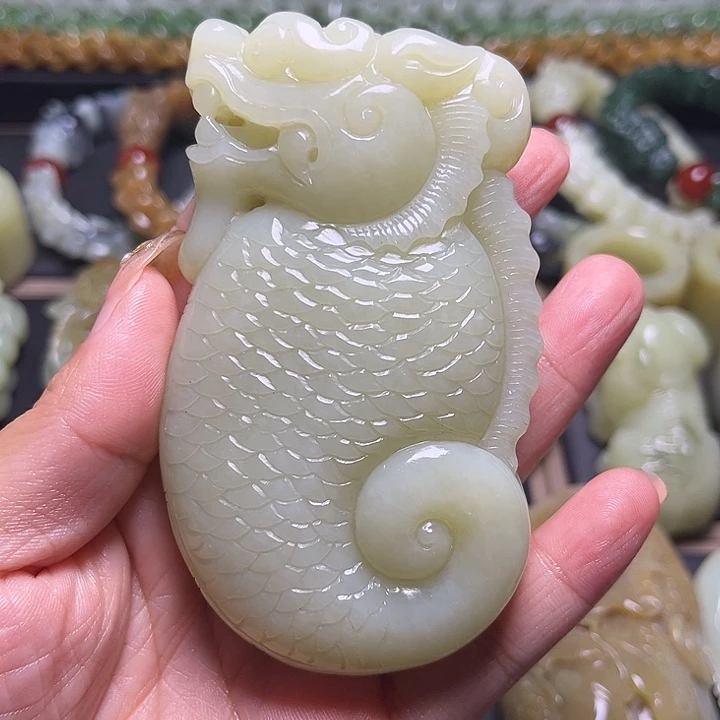 和田玉未镶嵌挂件