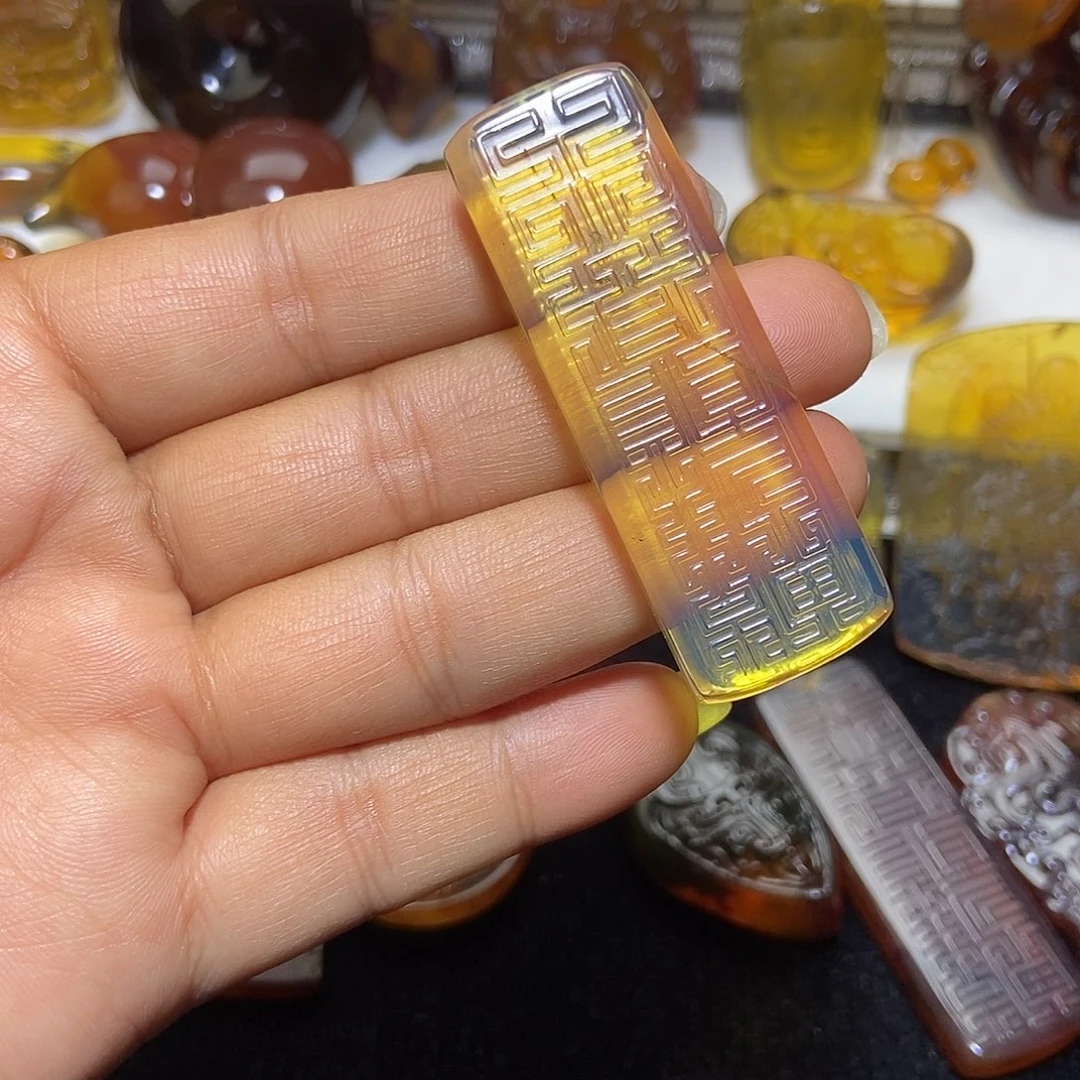 琥珀未镶嵌颈饰缅甸天然琥珀吊坠