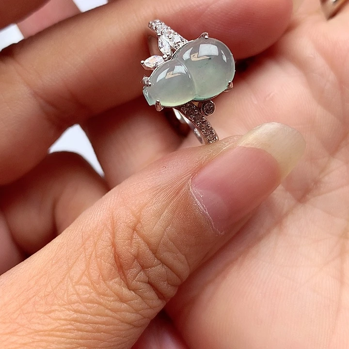 翡翠银S925镶嵌颈饰翡翠