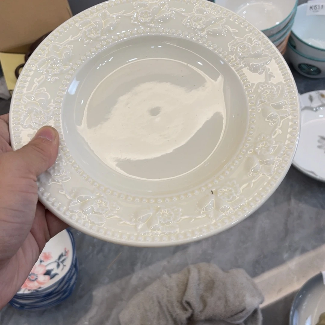陶瓷微瑕餐具介意勿拍，满18飞！