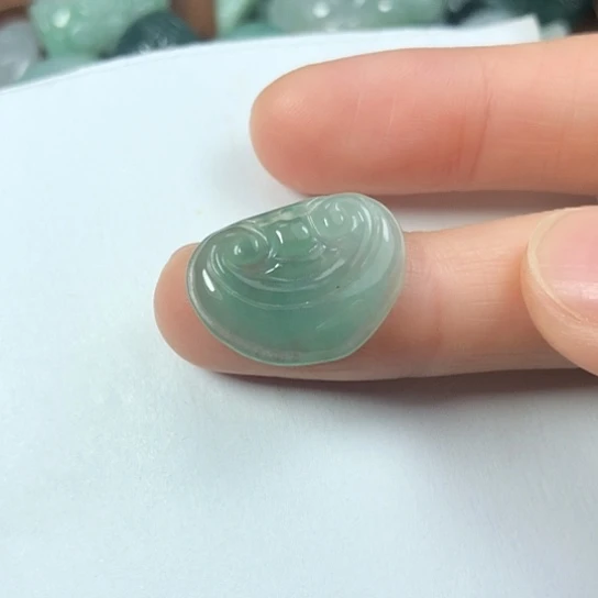 翡翠未镶嵌颈饰缅甸A货，每天下午1点半开播