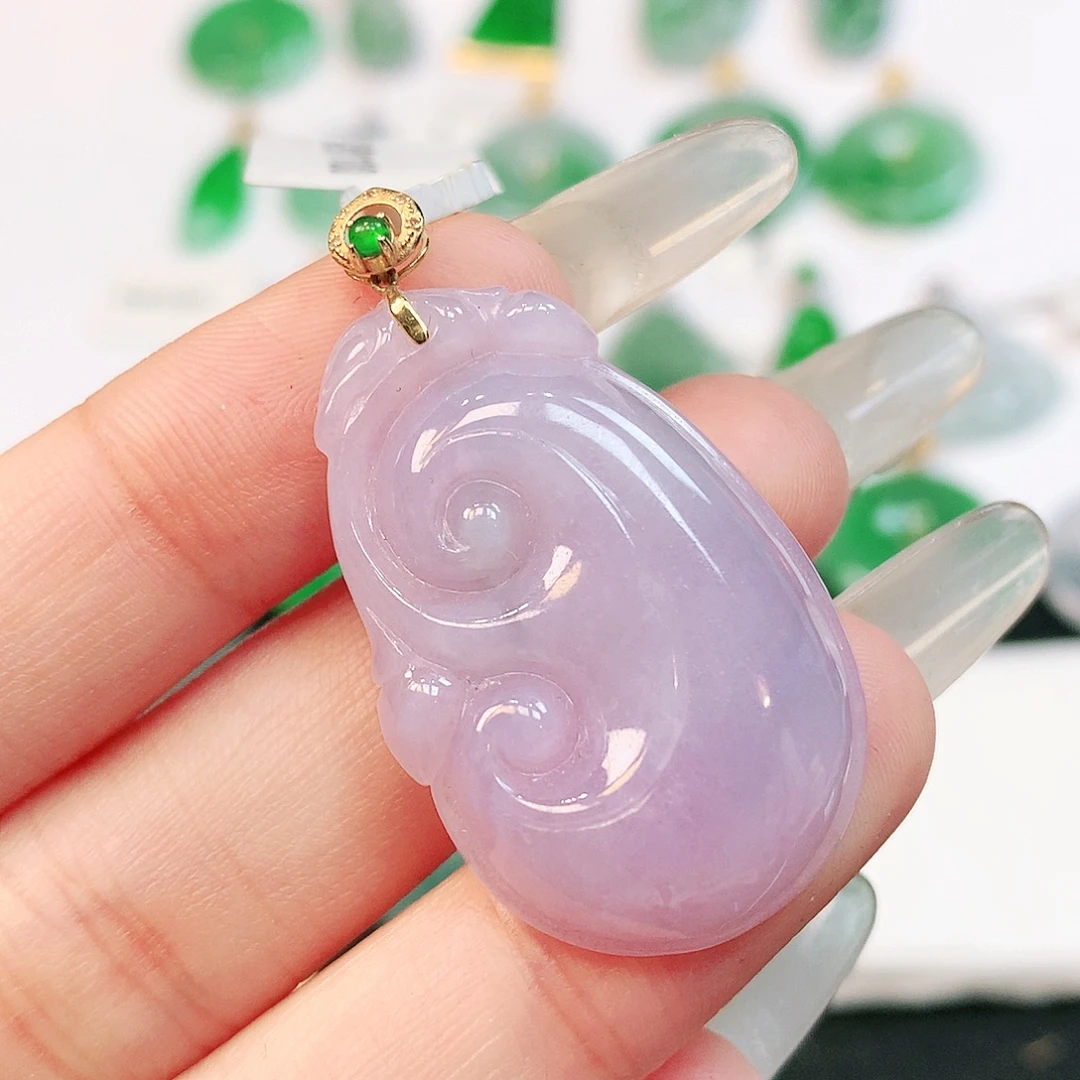 翡翠18K金镶嵌颈饰