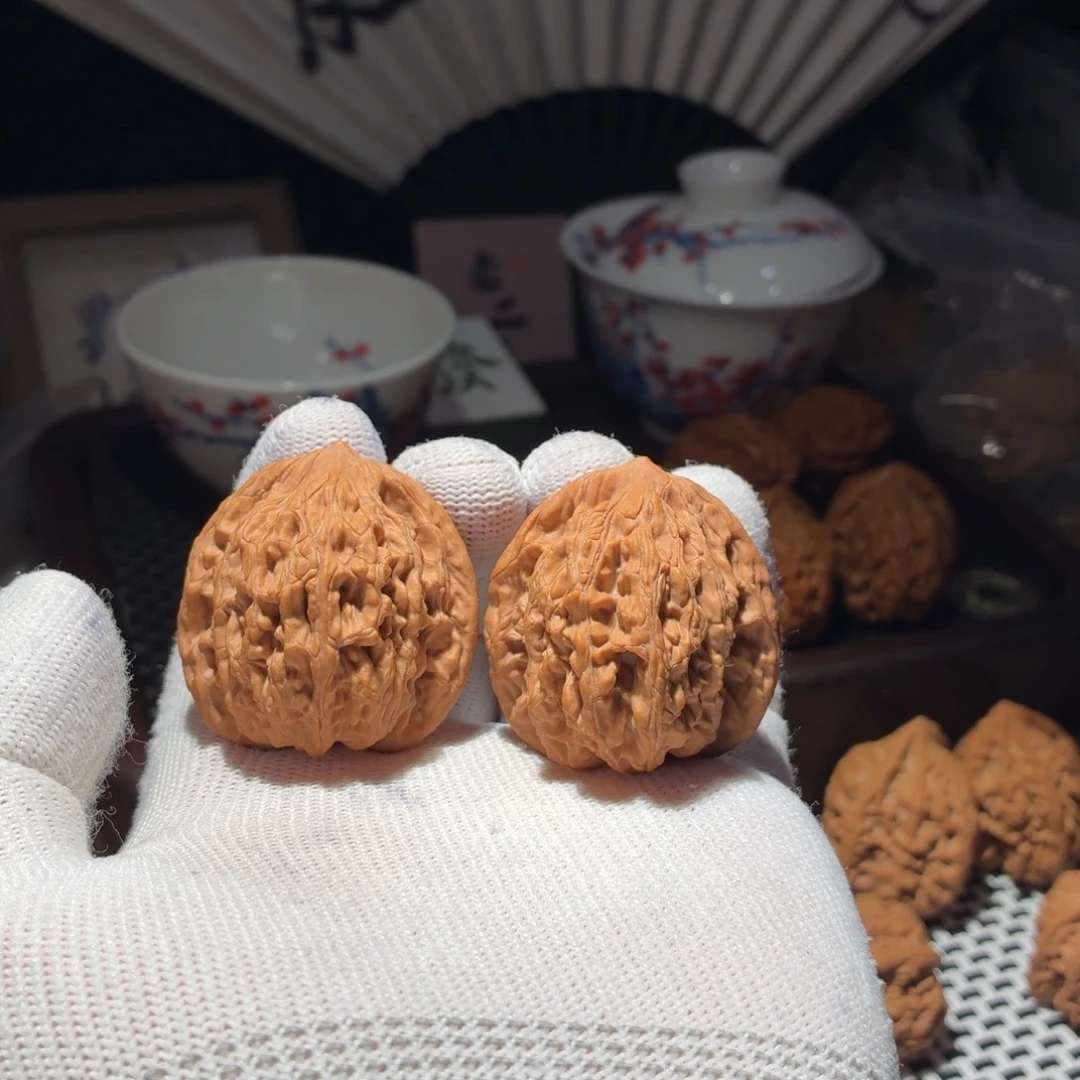 文玩核桃吊坠虎头  微反40/40.5