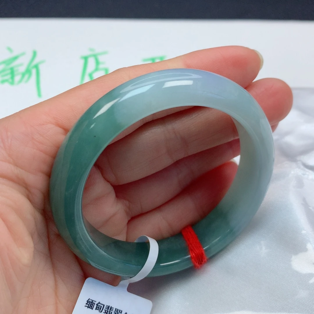 翡翠手镯未镶嵌53圈