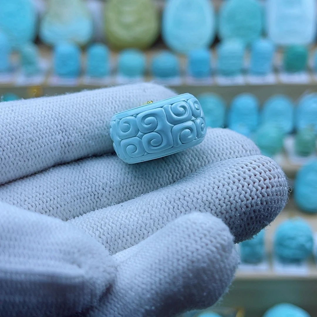 绿松石未镶嵌珠宝奇石