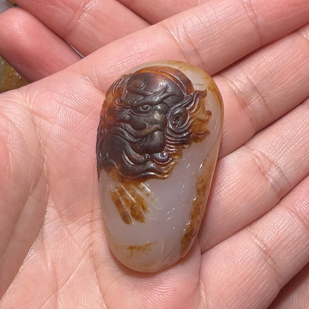 ****和田玉未镶嵌颈饰