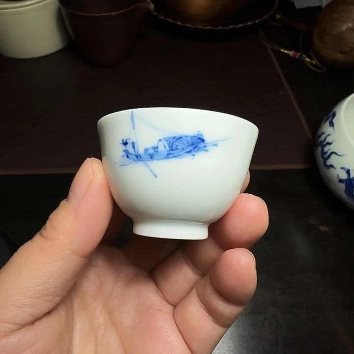 放游于湖海江天青花主人杯