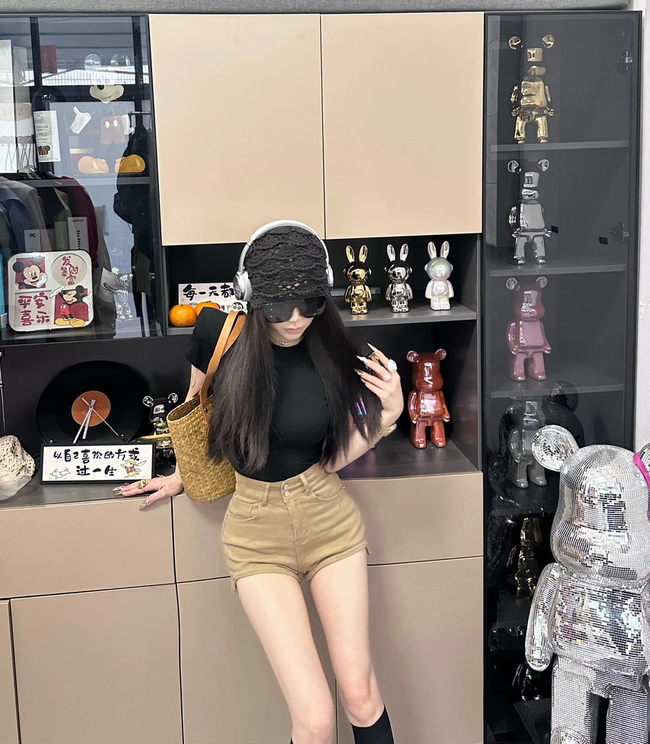 ぷ婷子. ⁷July 【日常恰美】人手必备 圆领春夏垫肩上衣