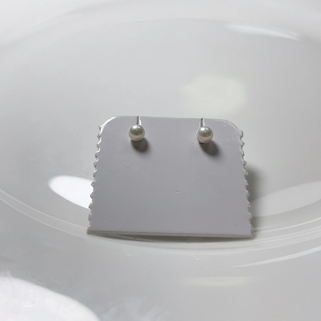 未镶嵌淡水珍珠颈饰4.5左右正圆极光耳饰