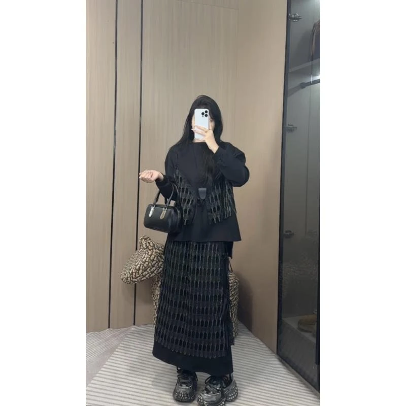 【允儿严选】2025气质风小众设计感银丝网格拼接上衣＋半身裙套装