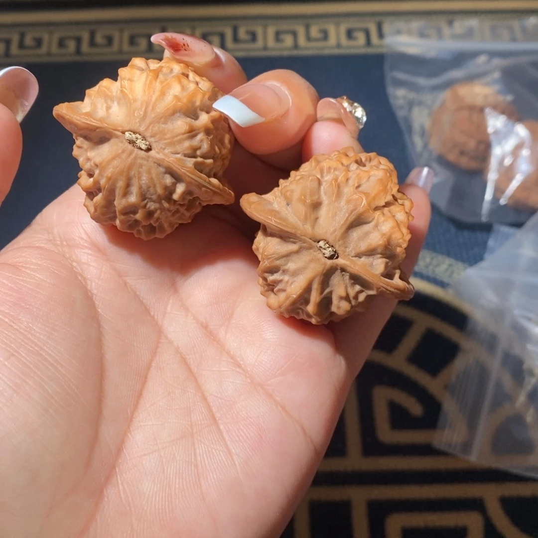 文玩核桃吊坠40尺全品瓷娃娃