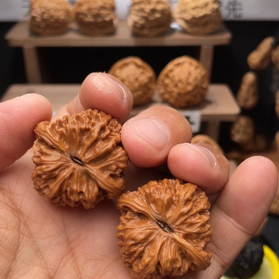 大***记吊坠桃核南疆石37/36/36全品无修无黄