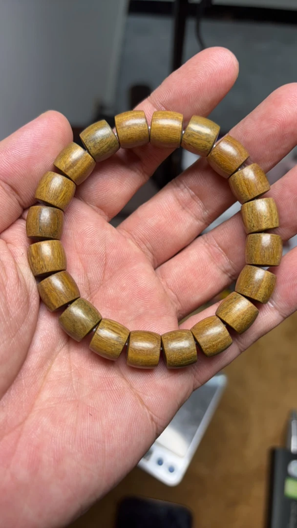阿根廷绿檀，1.0×1.1桶珠单圈