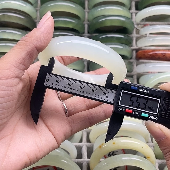 蛇纹石玉未镶嵌手镯78