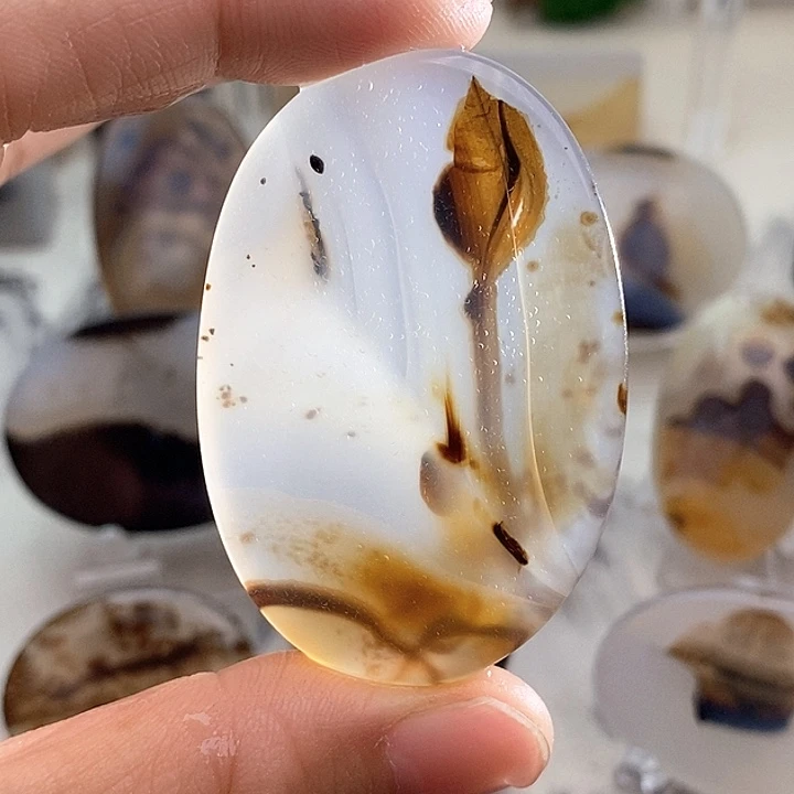 玛瑙/玉髓颈饰未镶嵌萧****藏