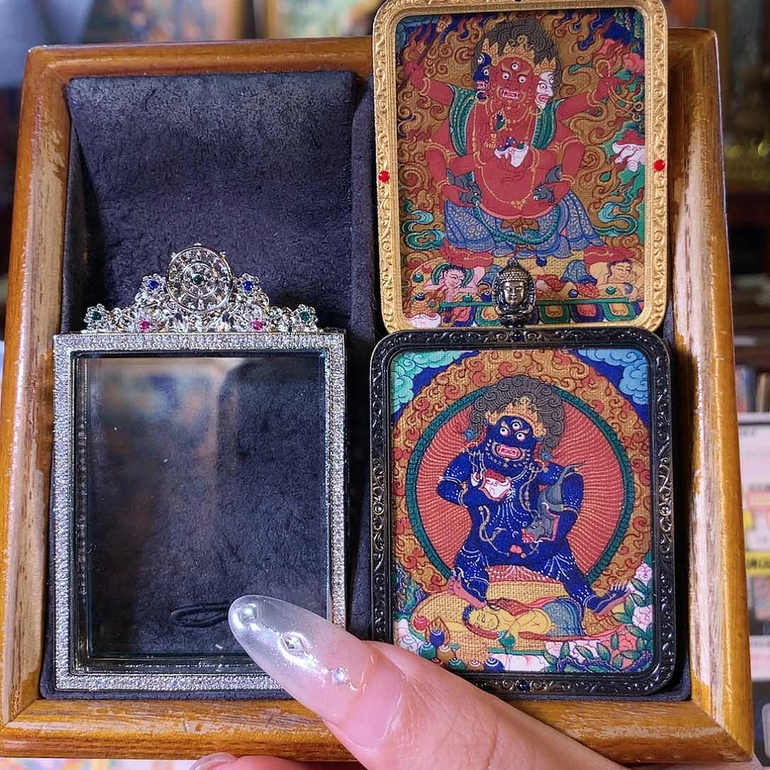 吊坠风*热贡纯手绘唐卡黑财+红财