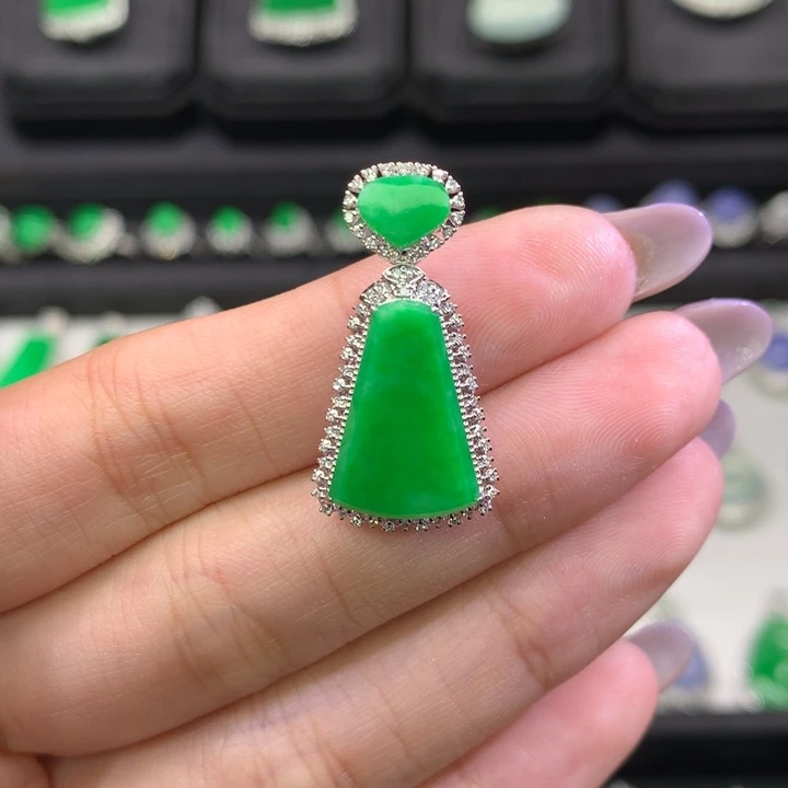 翡翠吊坠(不含链)18K金镶嵌