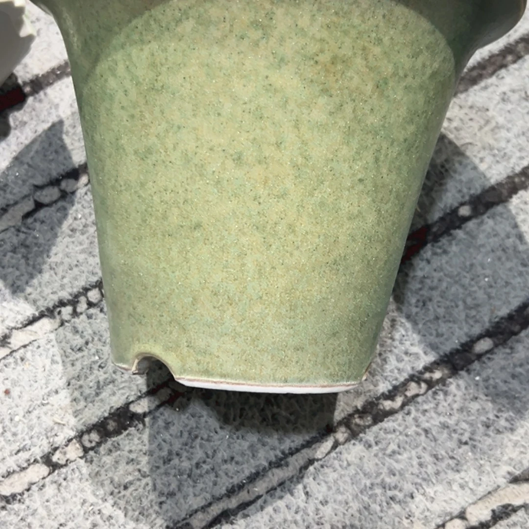 多***猫花器绿釉雅光陶瓷花器微瑕