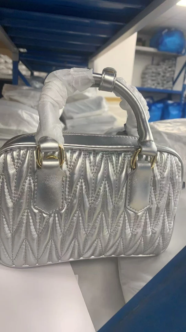 【小裴dyzz】时尚百搭女士小众轻奢褶皱保龄球