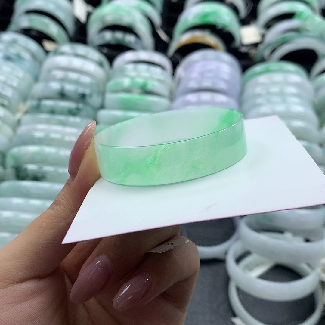 未镶嵌手镯翡翠公主