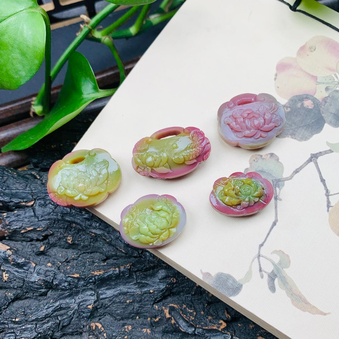 天然老矿原矿七彩盐源玛瑙精工雕刻牡丹如意锁鲤鱼戏莲如意锁吊坠