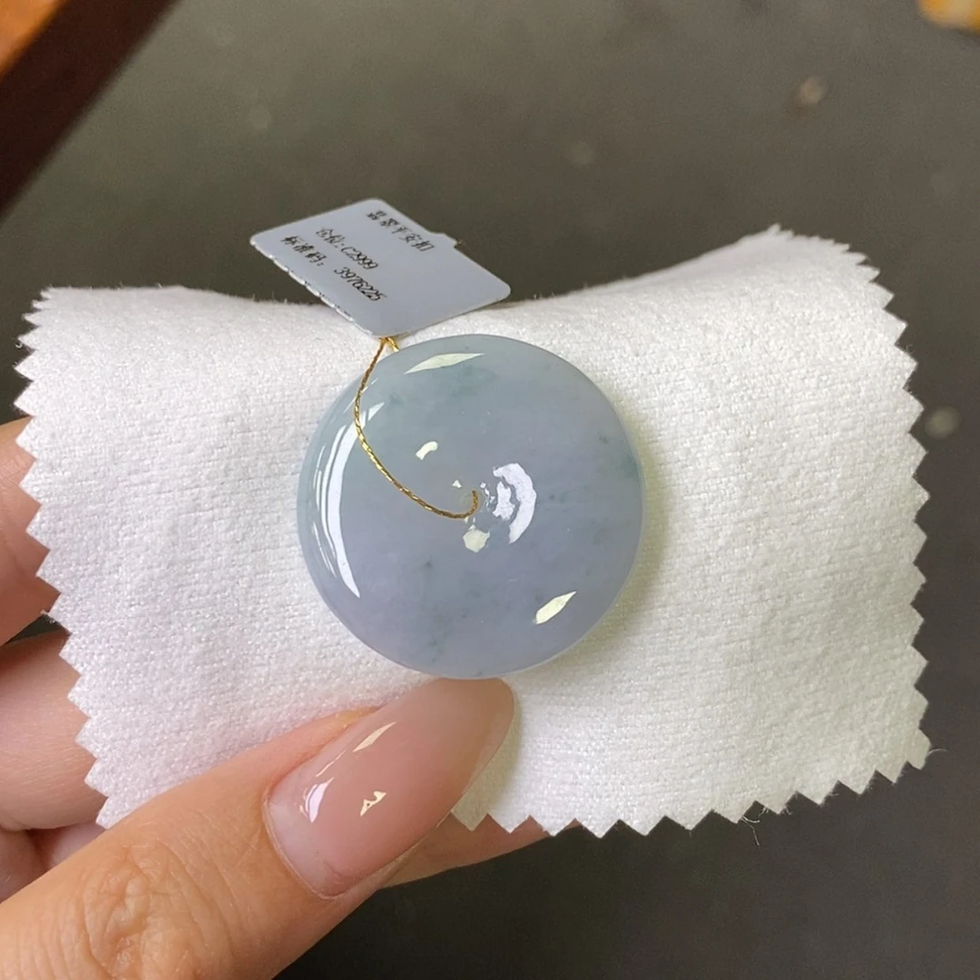 【闪购商品】翡翠未镶嵌颈饰平安扣