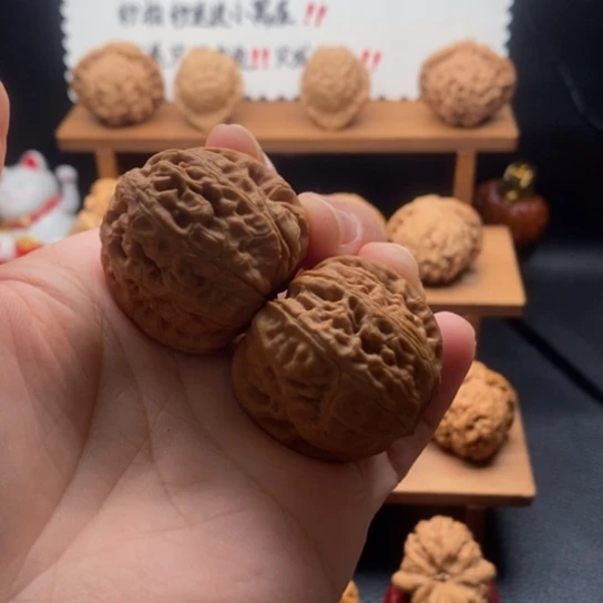 桃核吊坠元宝核桃