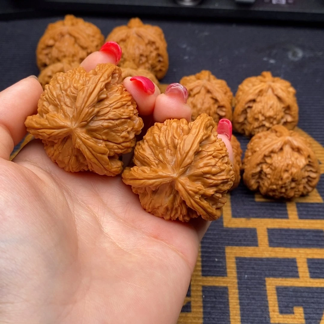 骢***爸文玩核桃吊坠白狮子