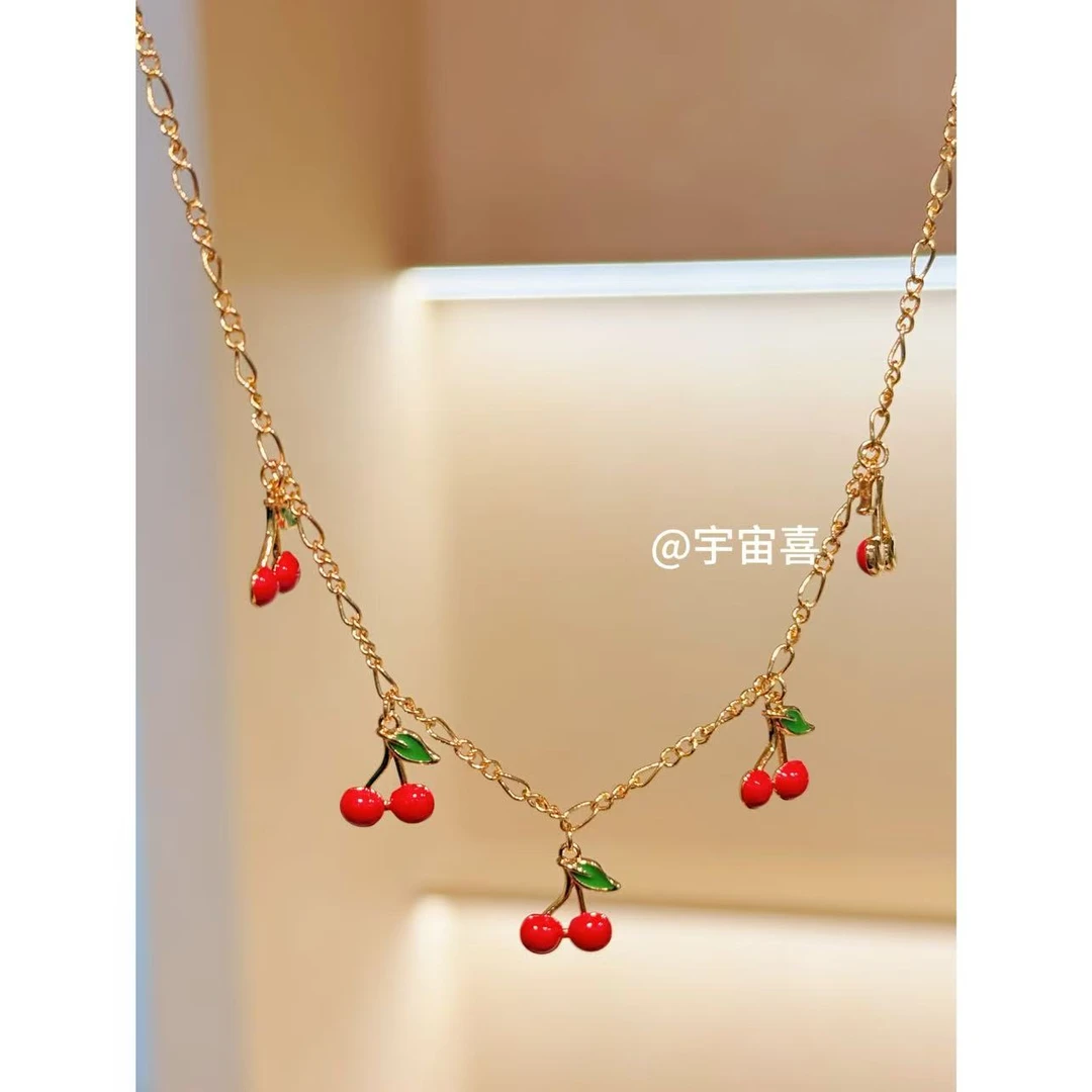 铜合金项链 I3-032【珐琅樱桃红色流苏金色项链锁骨链】