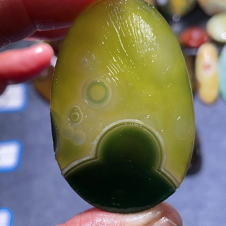 玛瑙/玉髓未镶嵌珠宝奇石