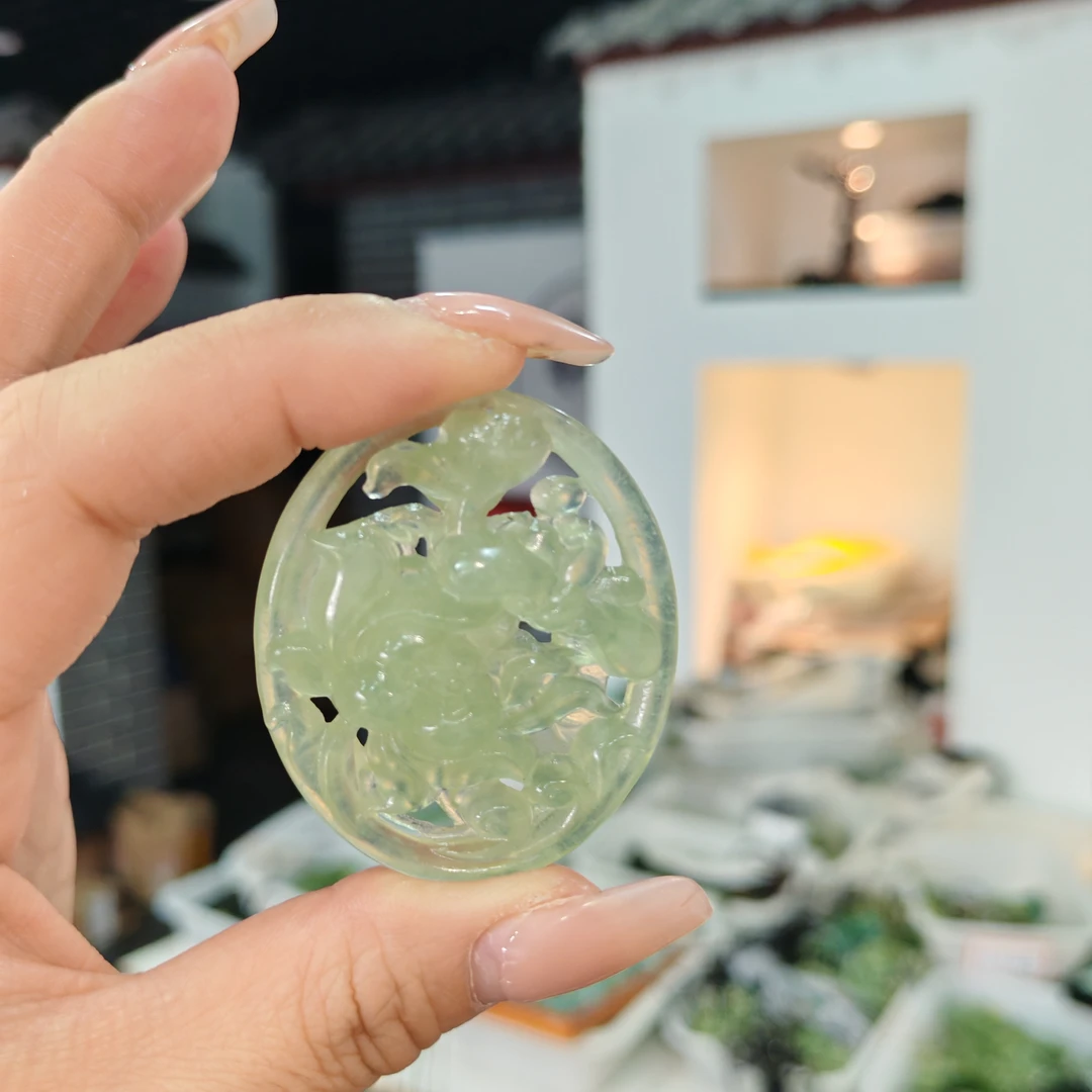 天然岫玉精美180蜻蜓荷花【半珠链】