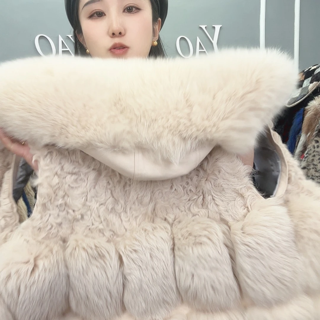 姚小妖家高端皮草