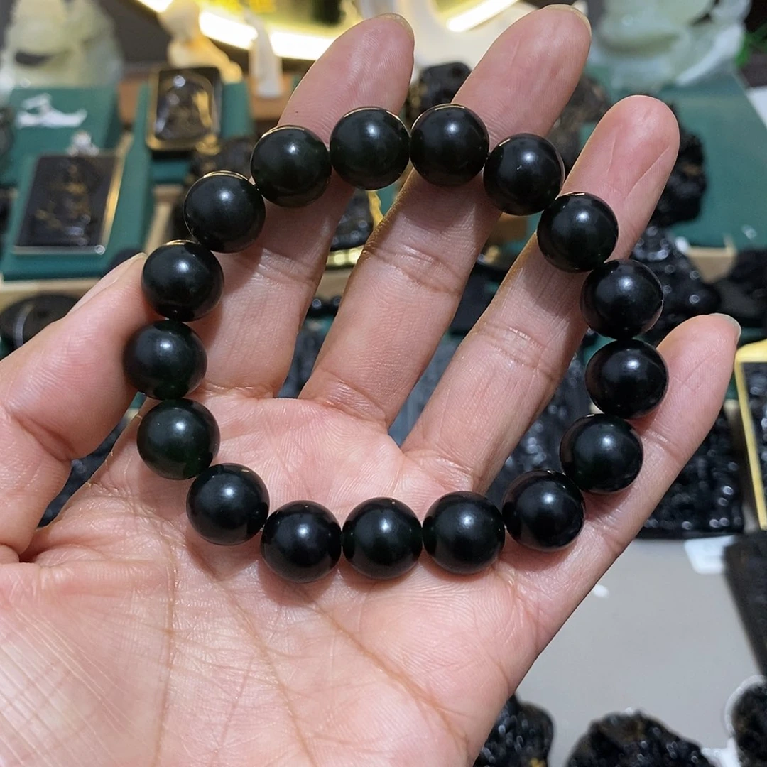 蛇纹石玉颈饰未镶嵌兔*爷