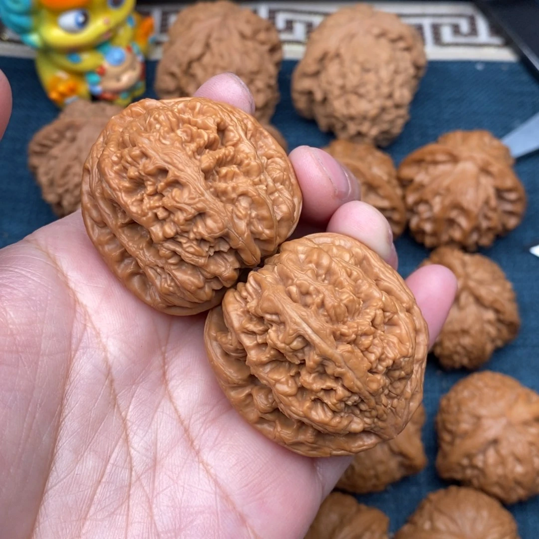 文玩核桃把件40老树粗筋全品