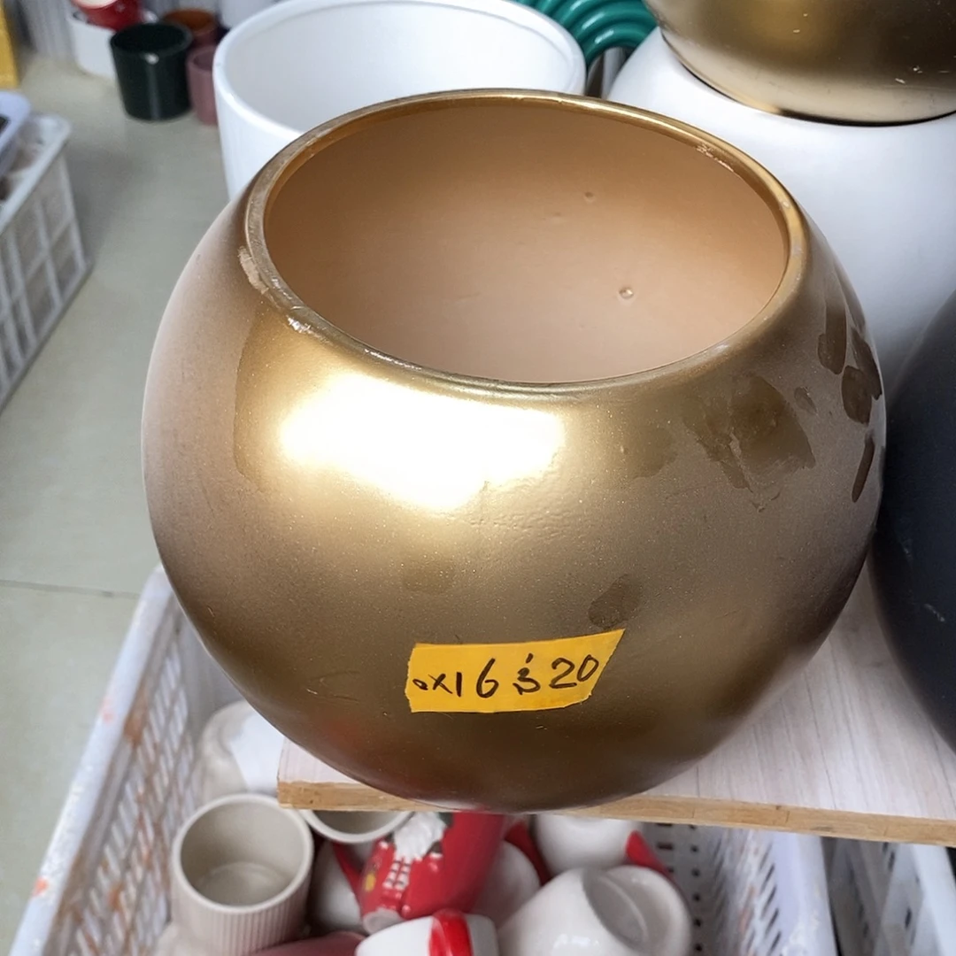 摆件陶盆有孔 瑕疵介意勿拍