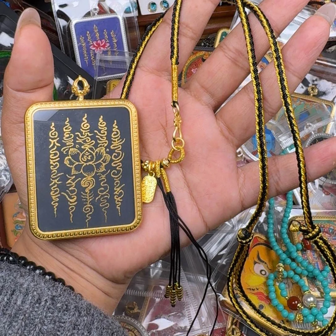 泥塑吃**劾藏式风格彩绘泥塑擦擦