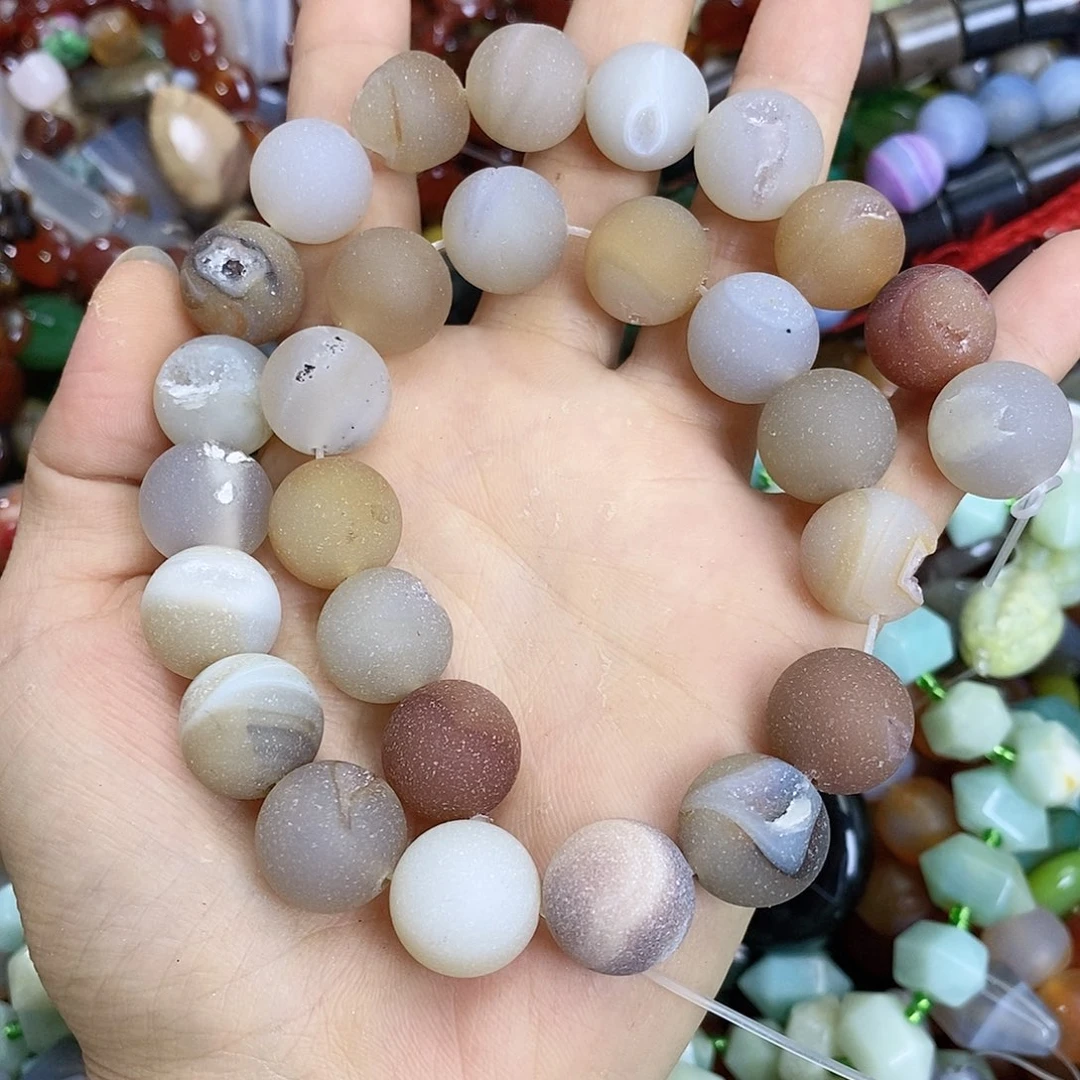 玛瑙/玉髓未镶嵌珠宝半成品开口笑玛瑙一条