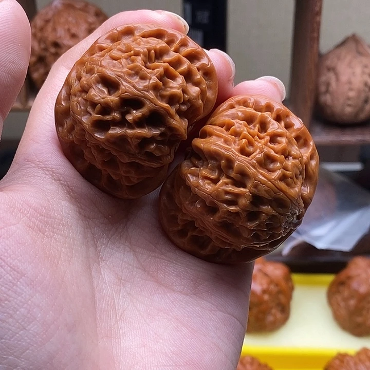 不***名文玩核桃吊坠核桃