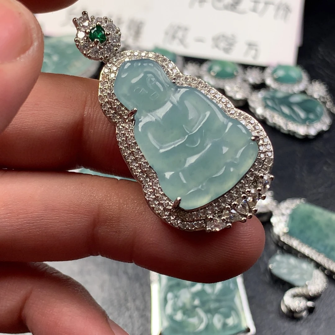 颈饰未镶嵌翡翠观音