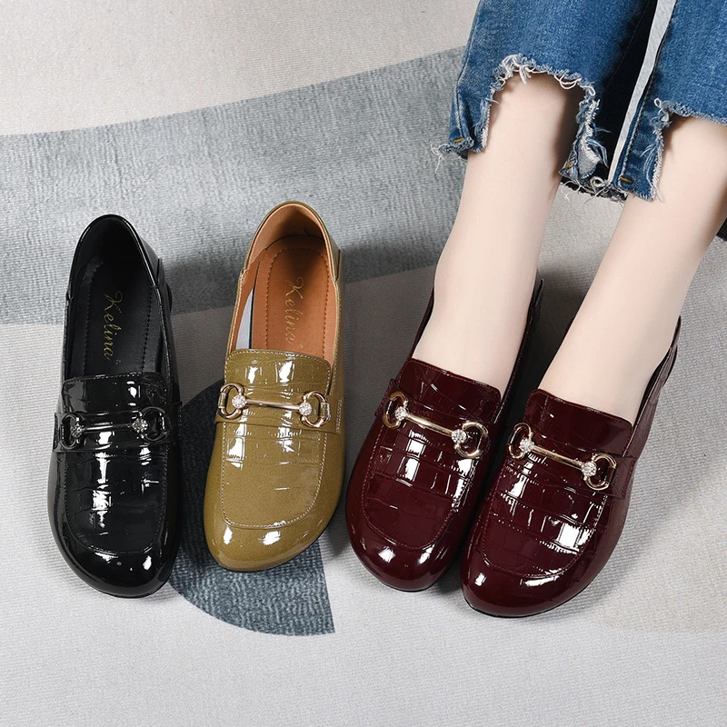 鞋子女款爆款2025新款秋冬百搭乐福鞋真皮牛漆皮女鞋