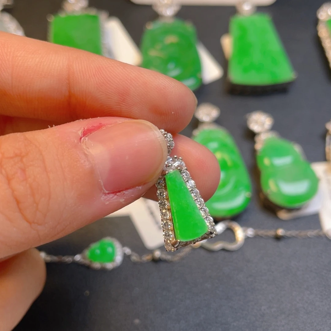 翡翠银S925镶嵌颈饰