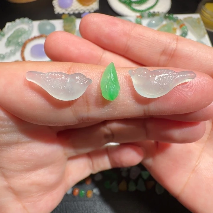定制翡翠未镶嵌琦*冰种喜鹊，玉兰花